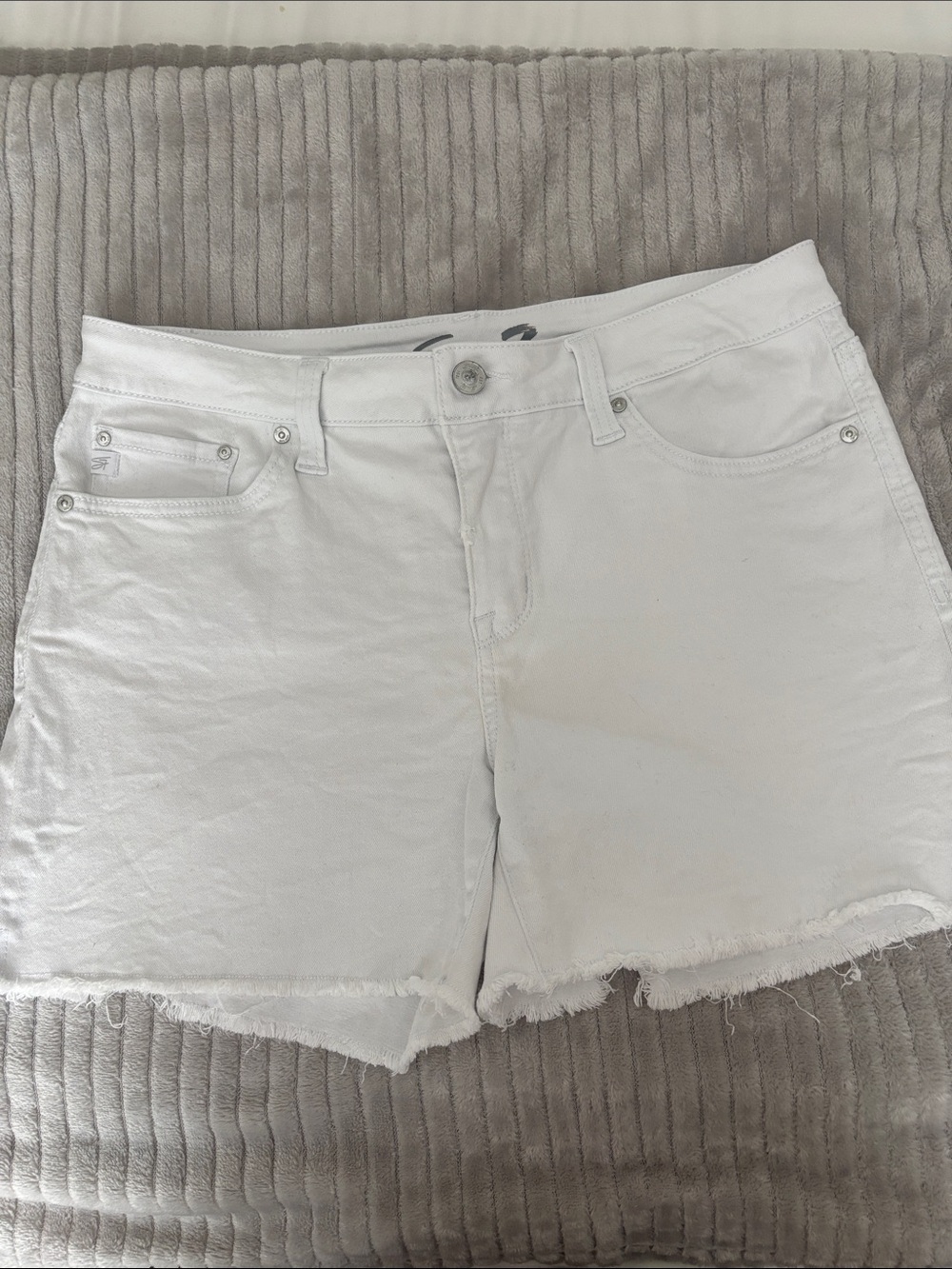 Seven7 White Raw-Hem Denim Shorts